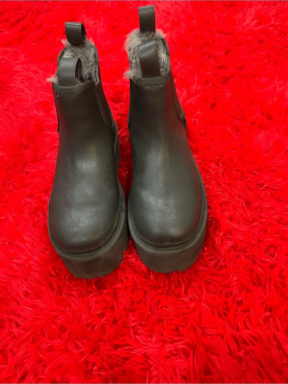 UGG Dark Green Leather Platform Chelsea Boots Size 8